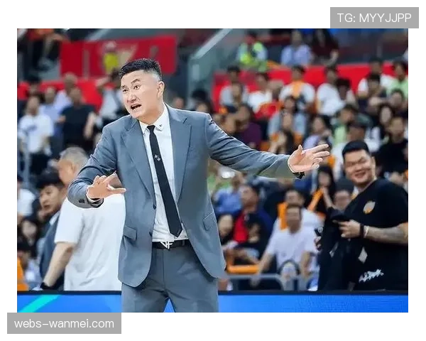 广东男篮遭重罚杜锋爱将被禁赛三个月朱芳雨陷入尴尬境地